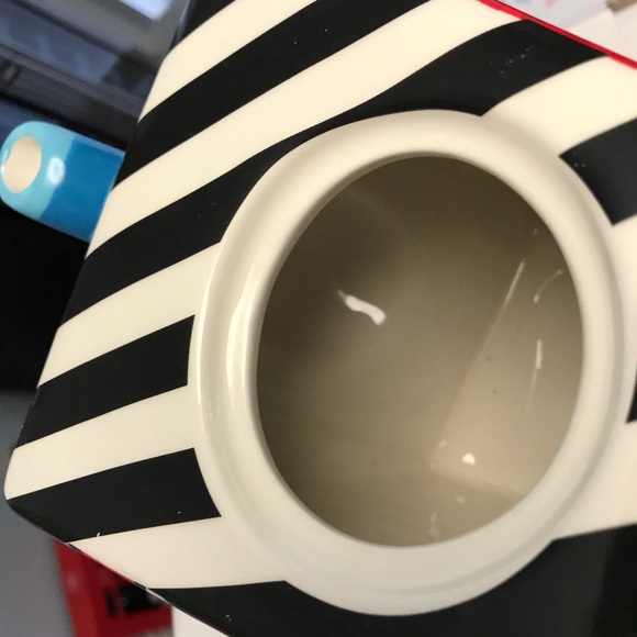 Romero Britto Cat Teapot - Picture 8 of 12